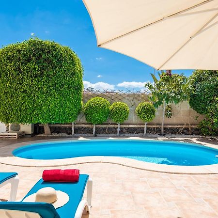 Beautiful Villa Anna With Heated Pool Адехе Екстериор снимка