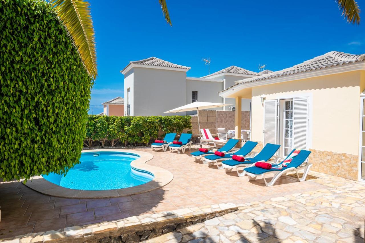 Beautiful Villa Anna With Heated Pool Адехе Екстериор снимка