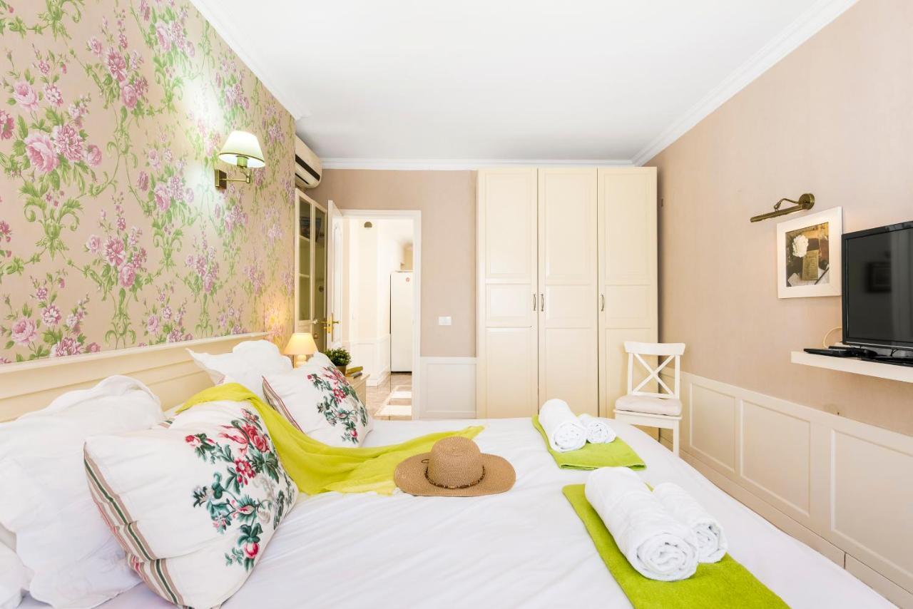 Beautiful Villa Anna With Heated Pool Адехе Екстериор снимка